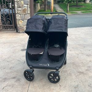 Double stroller- Baby jogger city mini